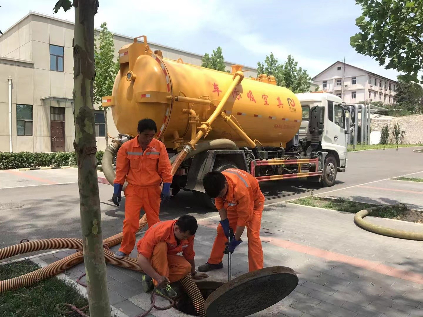 宜川化粪池清理与5-8吨吸粪车施工效率分析
